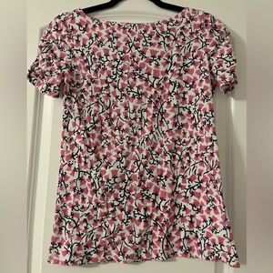 Beautiful Lilly Pulitzer floral top, size medium